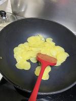 t**q