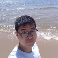 梁偉